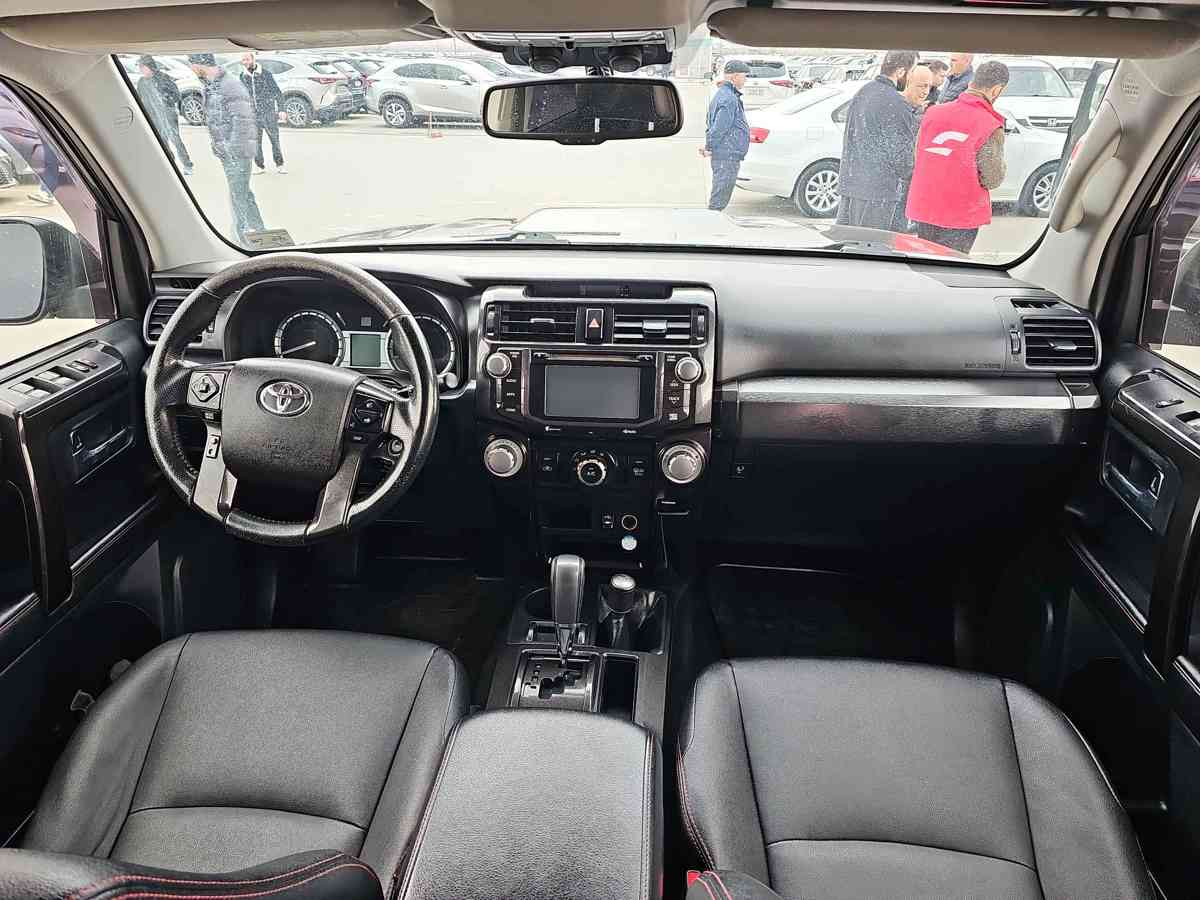 TOYOTA 4-Runner 2015 - 9