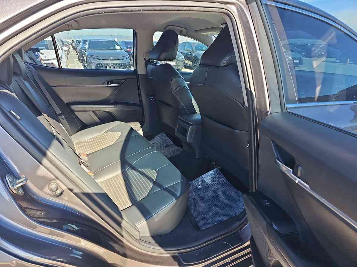 TOYOTA Camry 2020 - 5