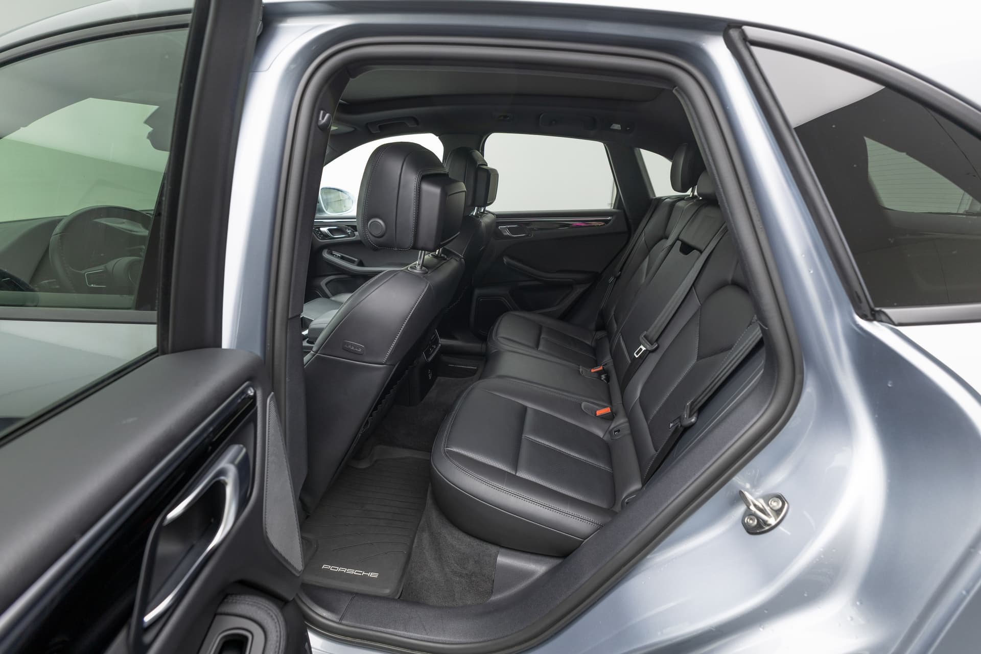 PORSCHE Macan 2023 - 9