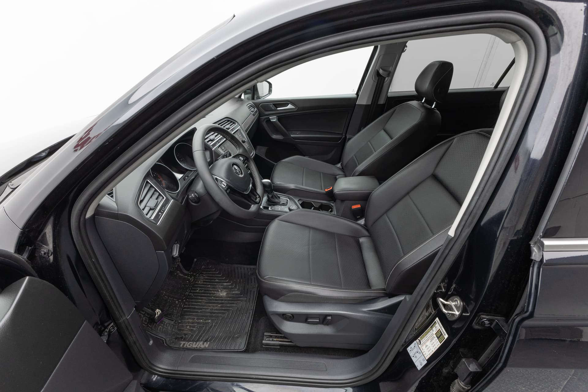 VOLKSWAGEN Tiguan 2021 - 10