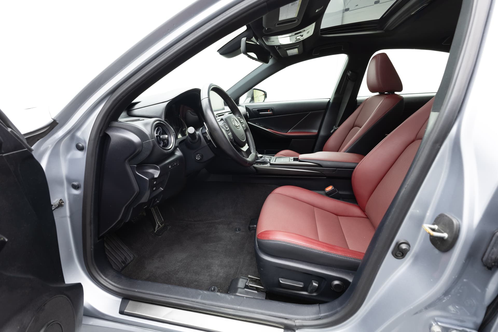 LEXUS IS 300 2023 - 10