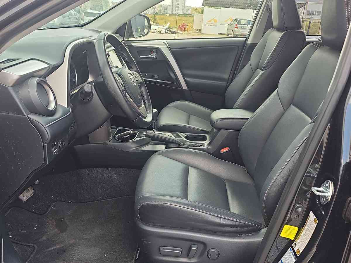 TOYOTA RAV4 2017 - 9