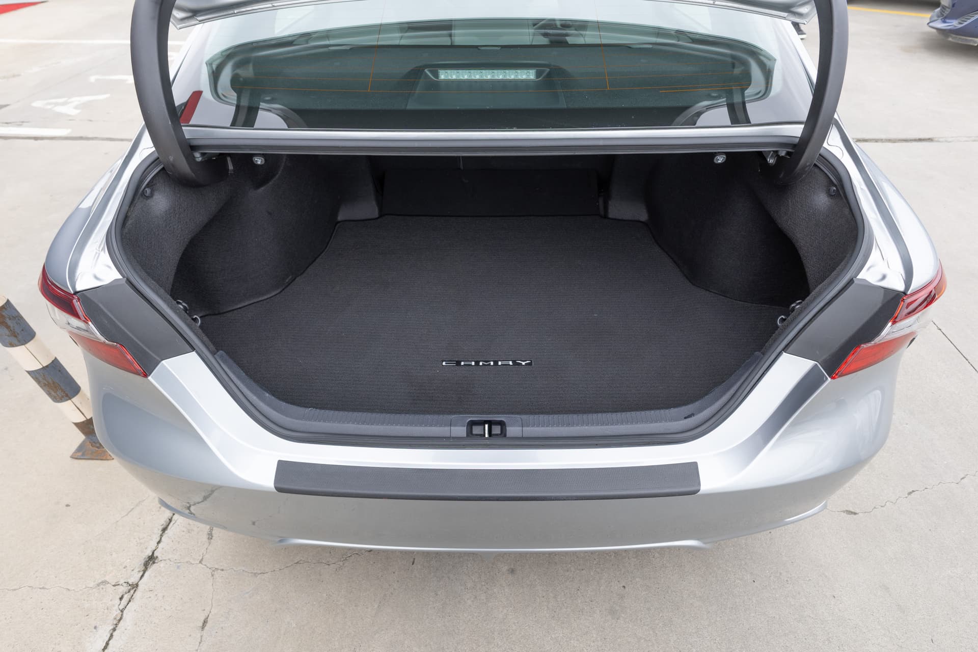 TOYOTA Camry 2023 - 7