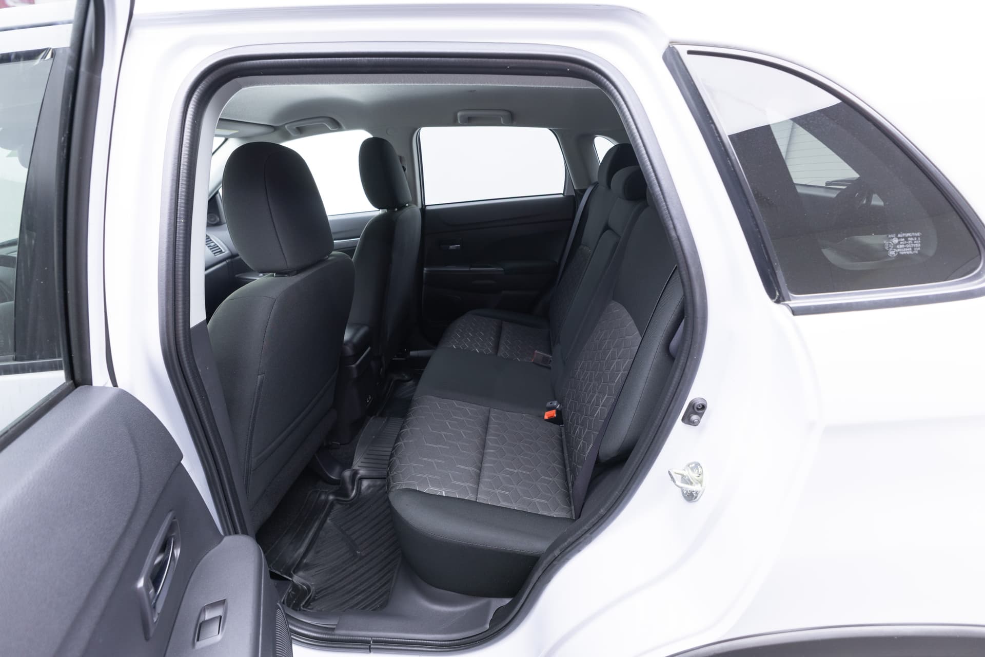 MITSUBISHI Outlander Sport 2023 - 8