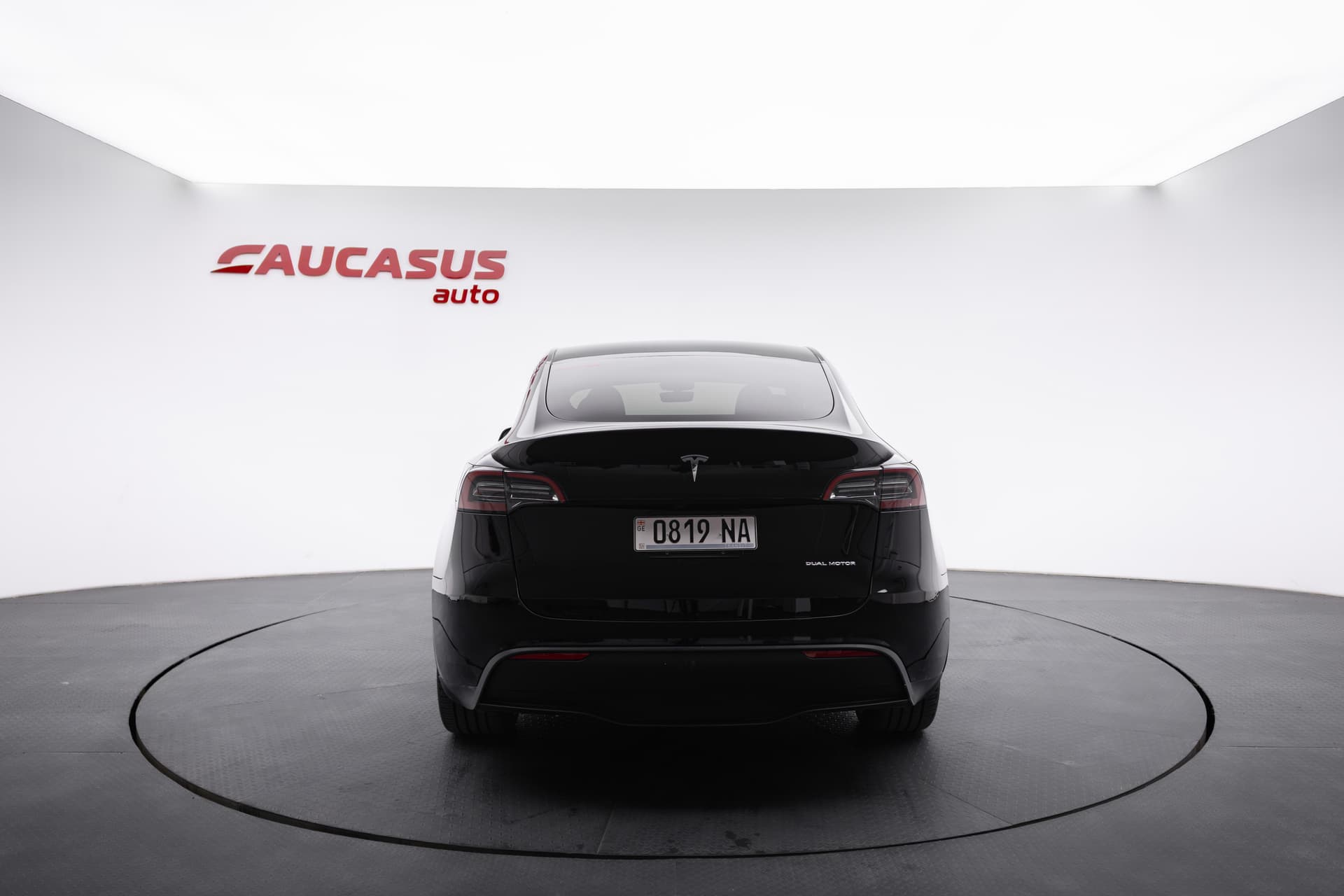 TESLA Model Y 2023 - 5