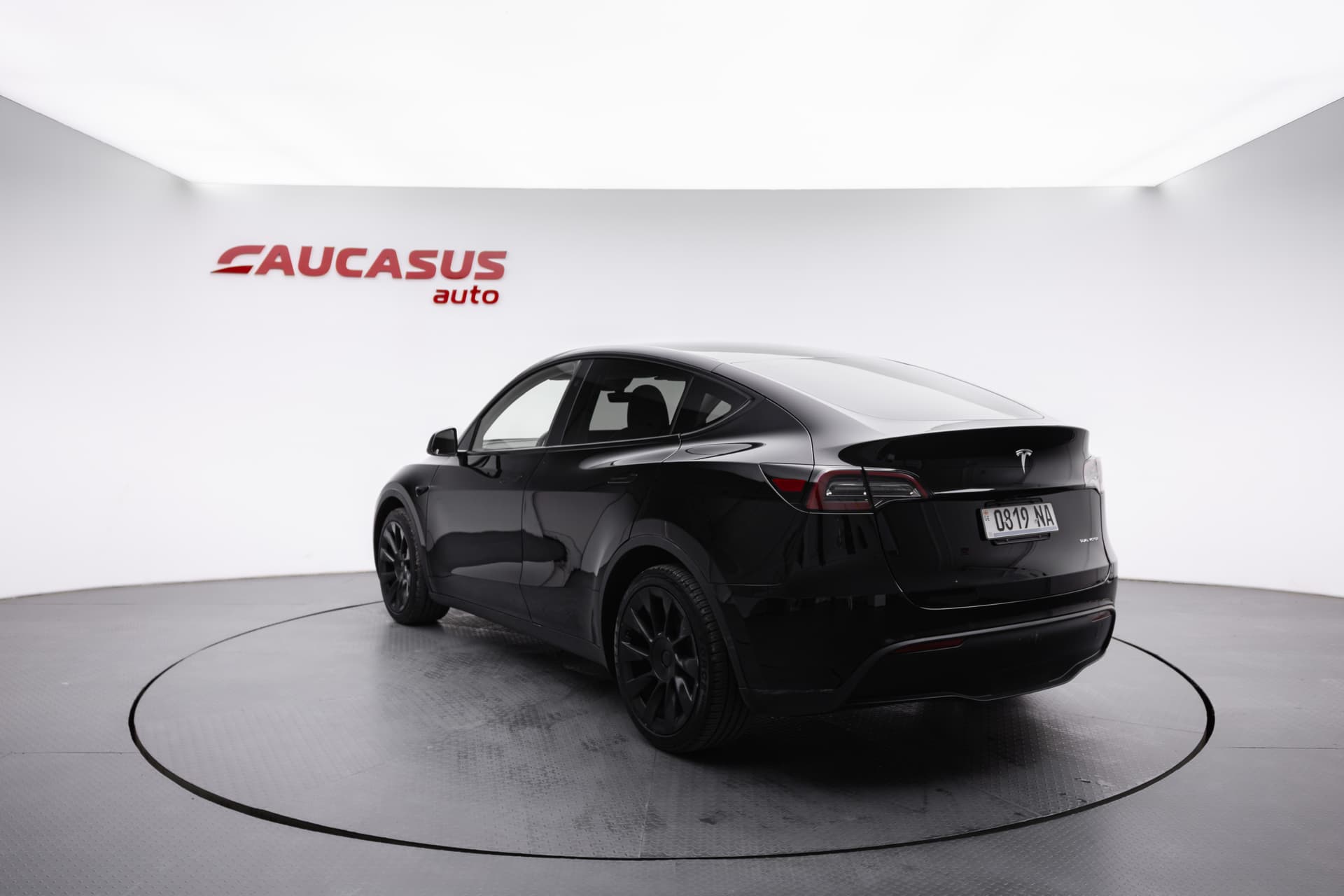 TESLA Model Y 2023 - 6