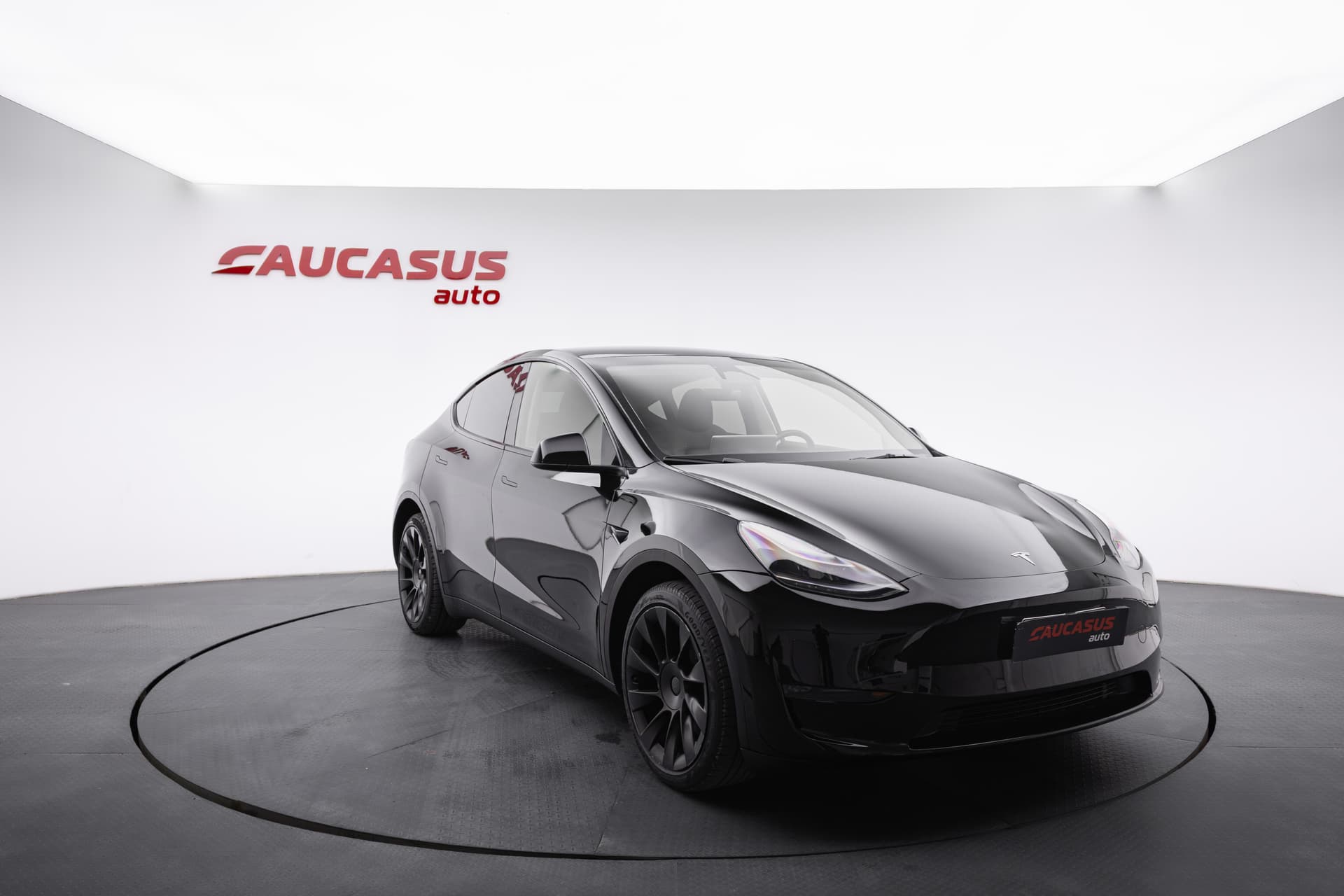 TESLA Model Y 2023 - 3