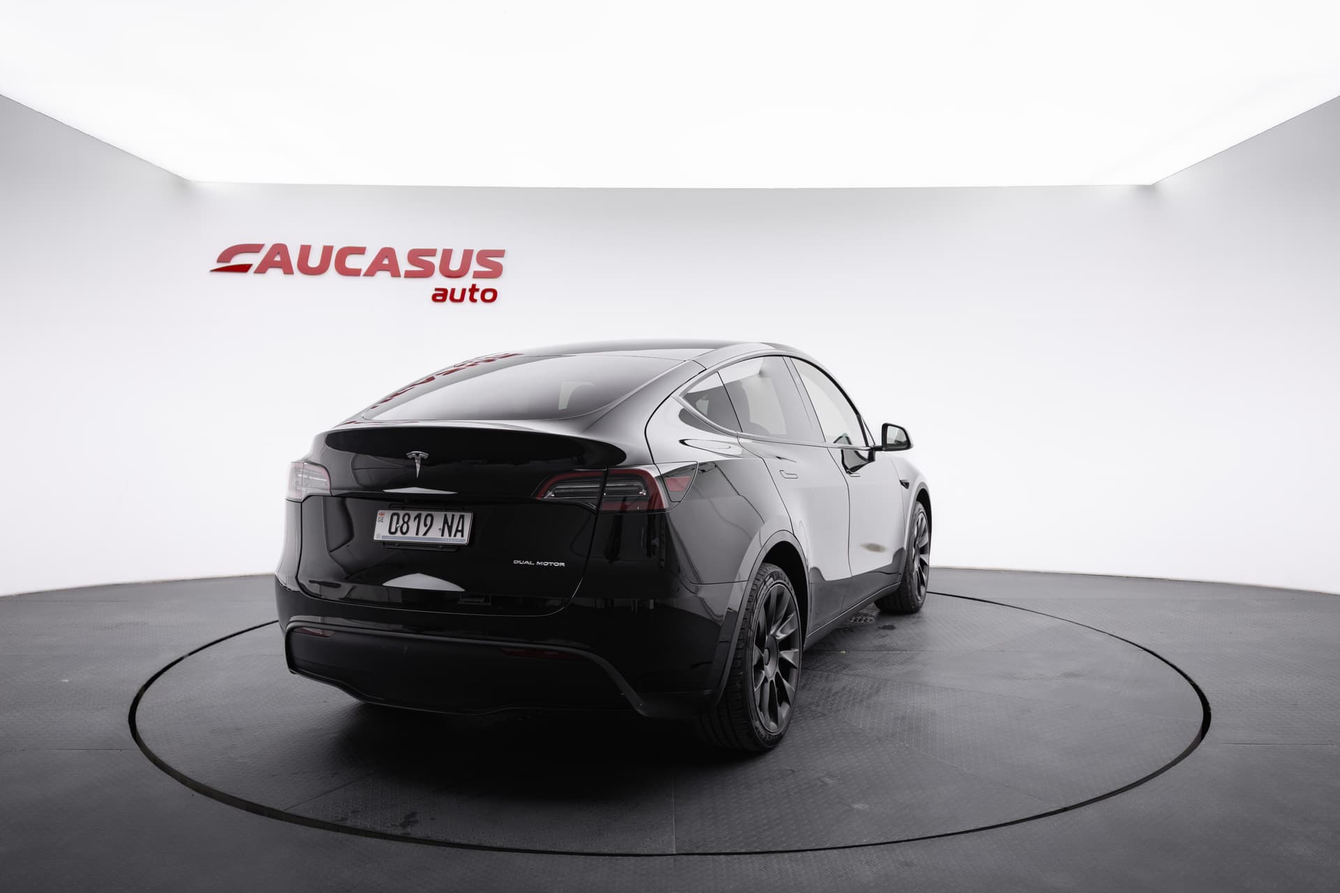 TESLA Model Y 2023 - 4