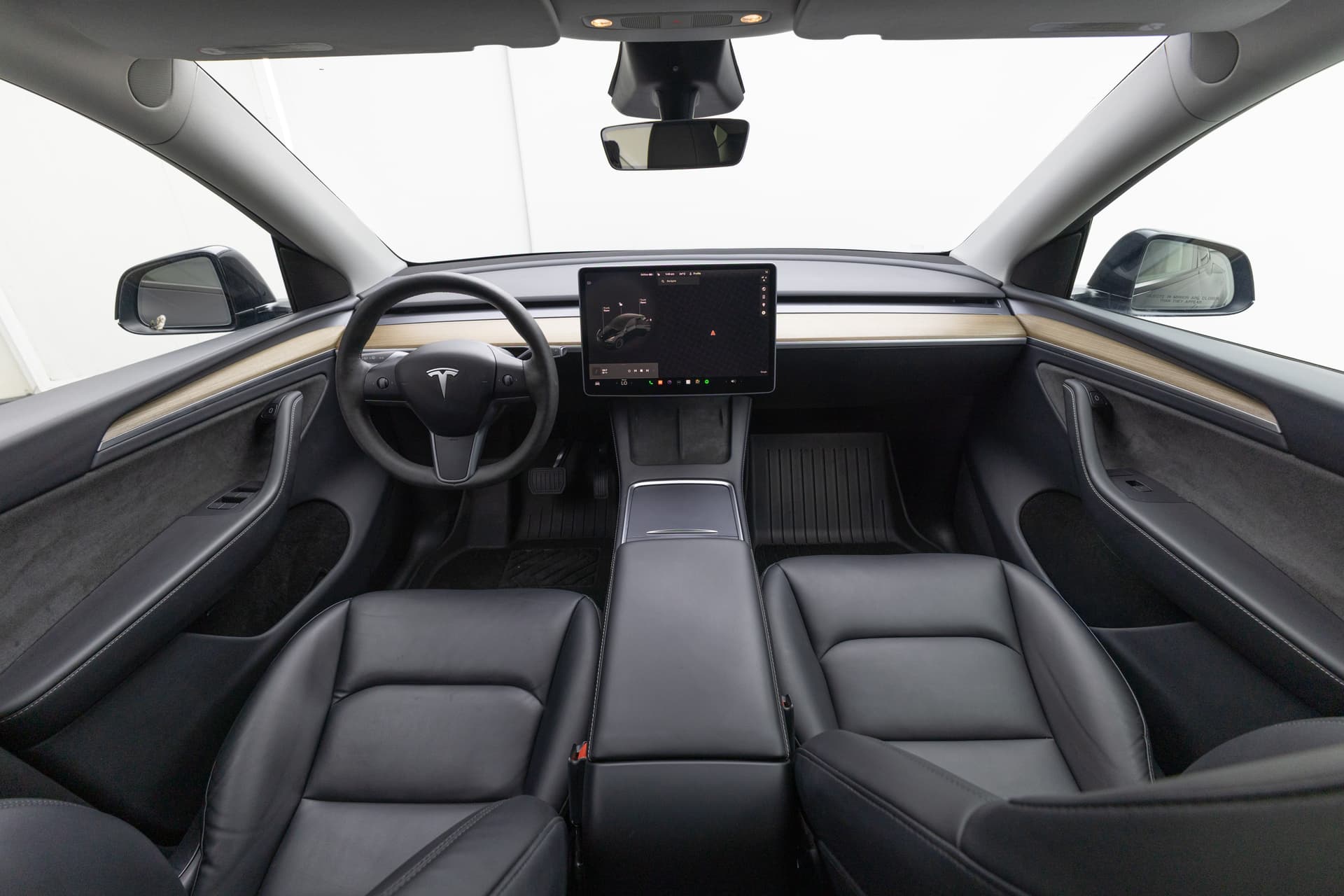 TESLA Model Y 2023 - 9