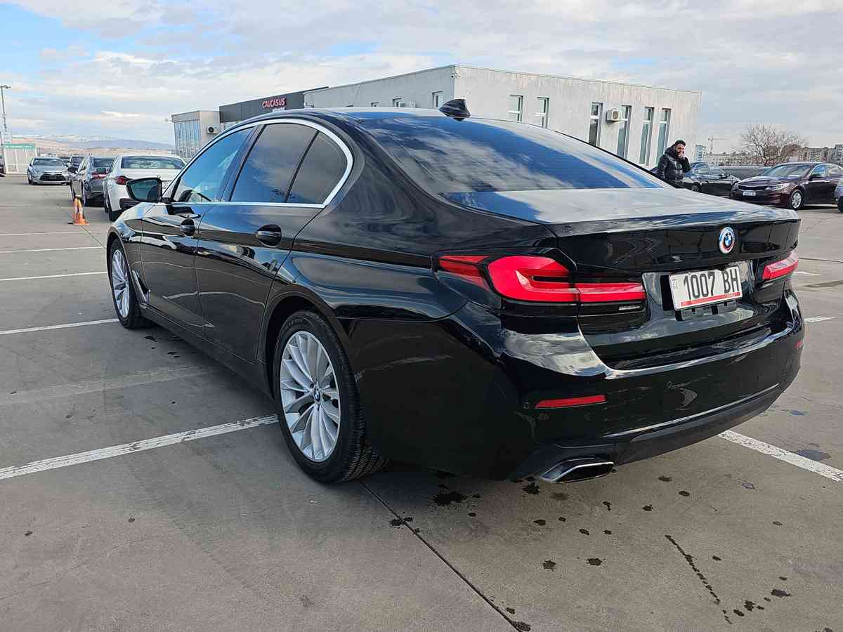BMW 530i 2021 - 6