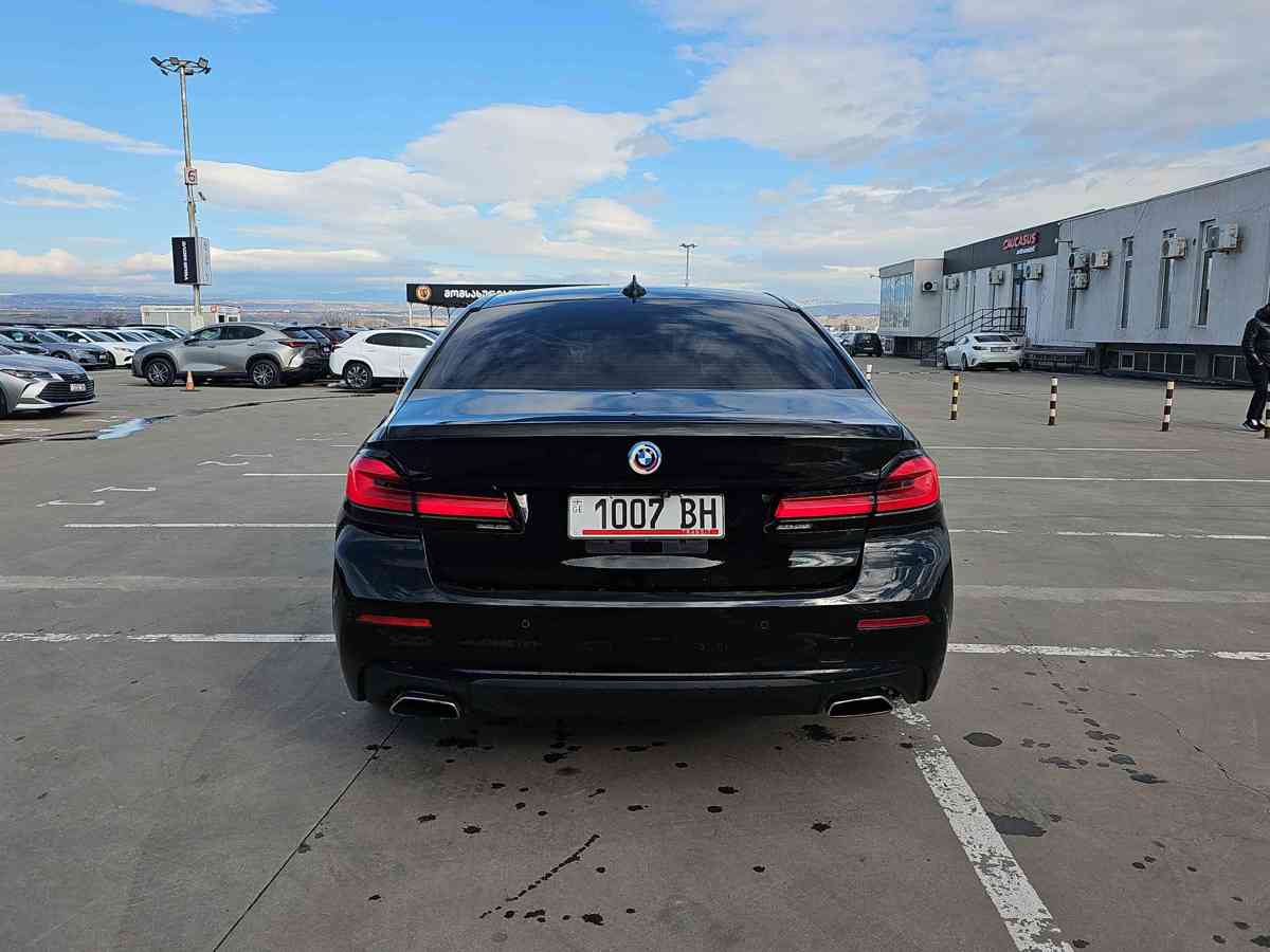 BMW 530i 2021 - 5