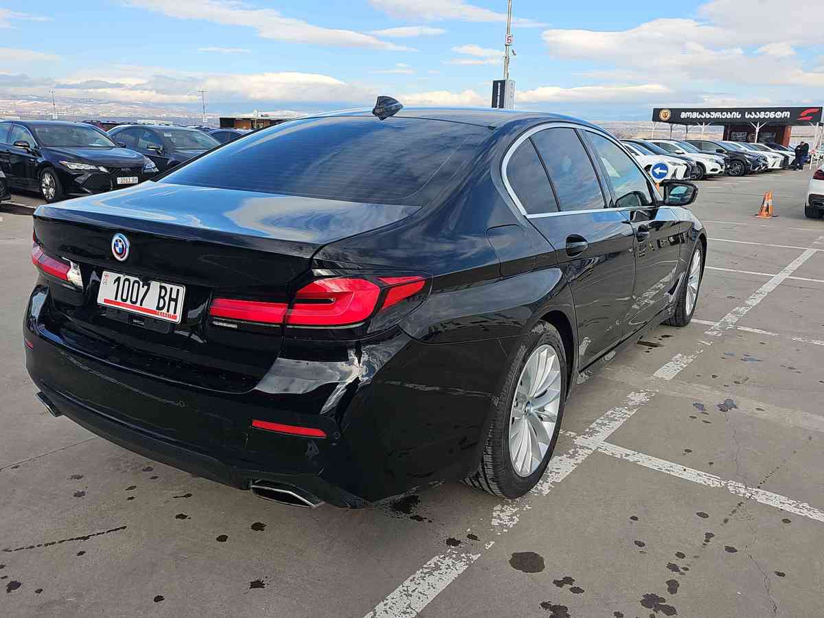 BMW 530i 2021 - 4