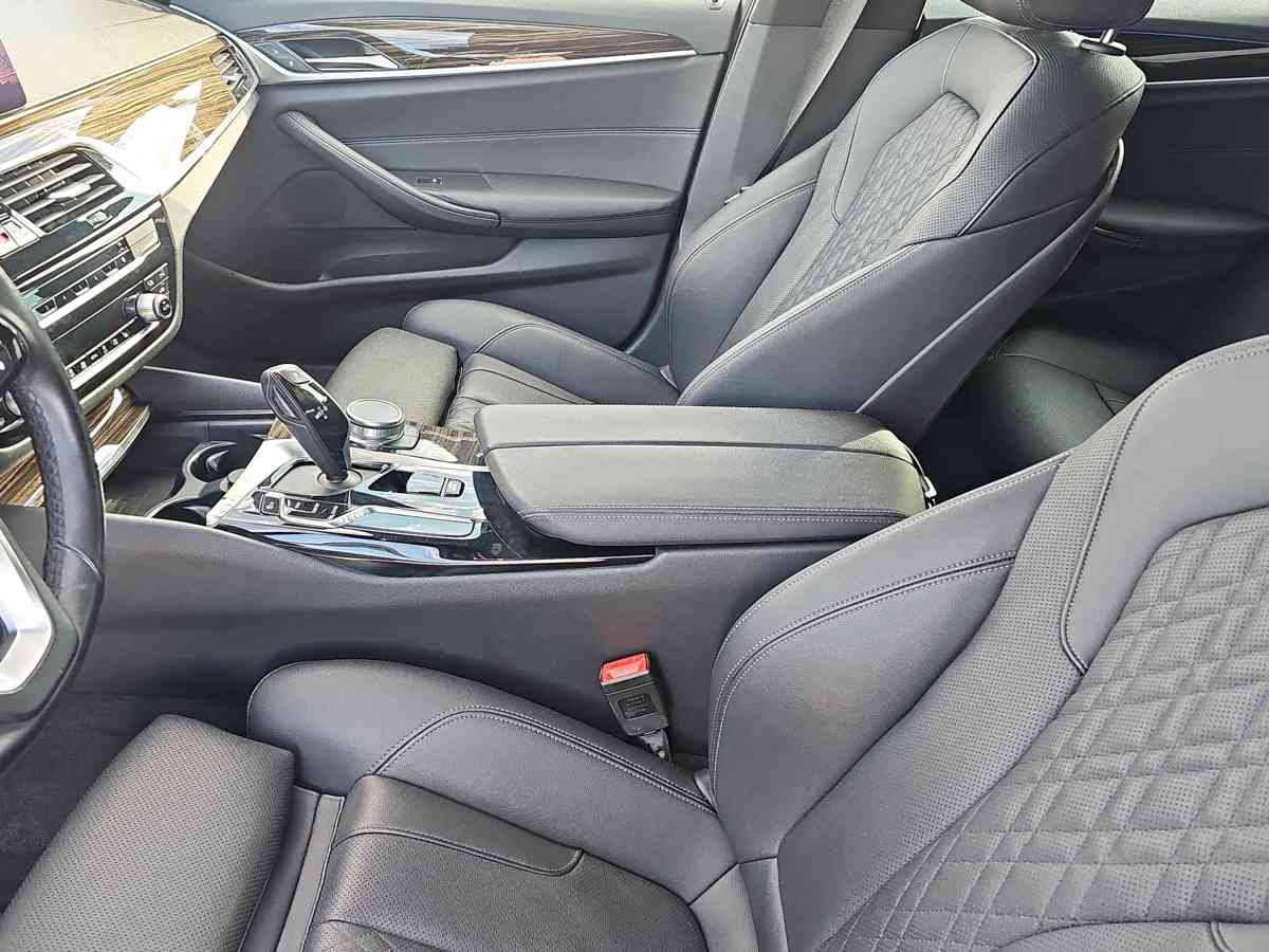 BMW 530i 2021 - 10