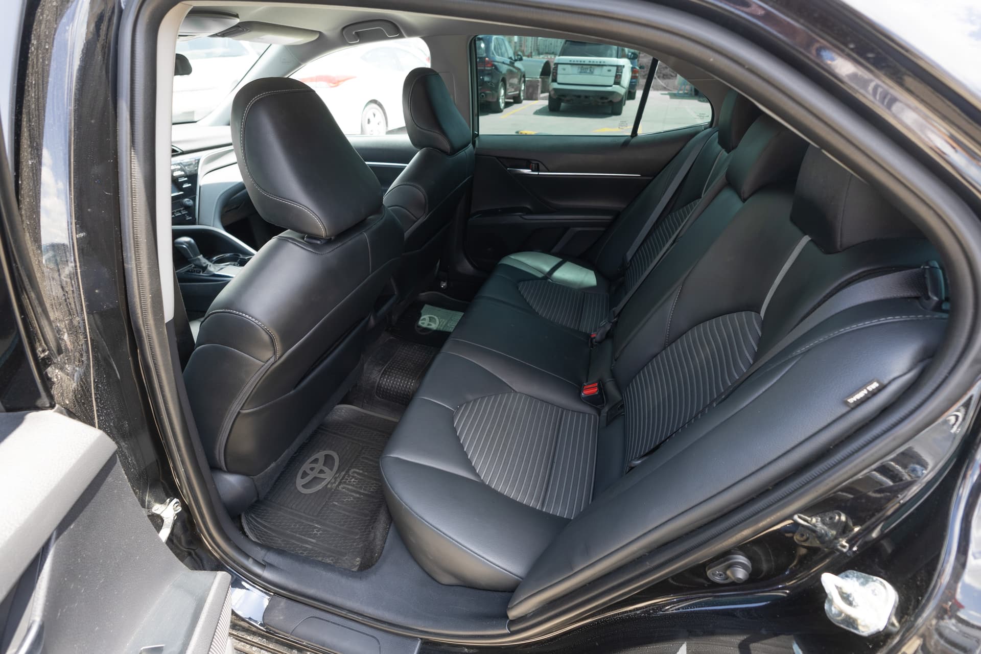 TOYOTA Camry 2020 - 7