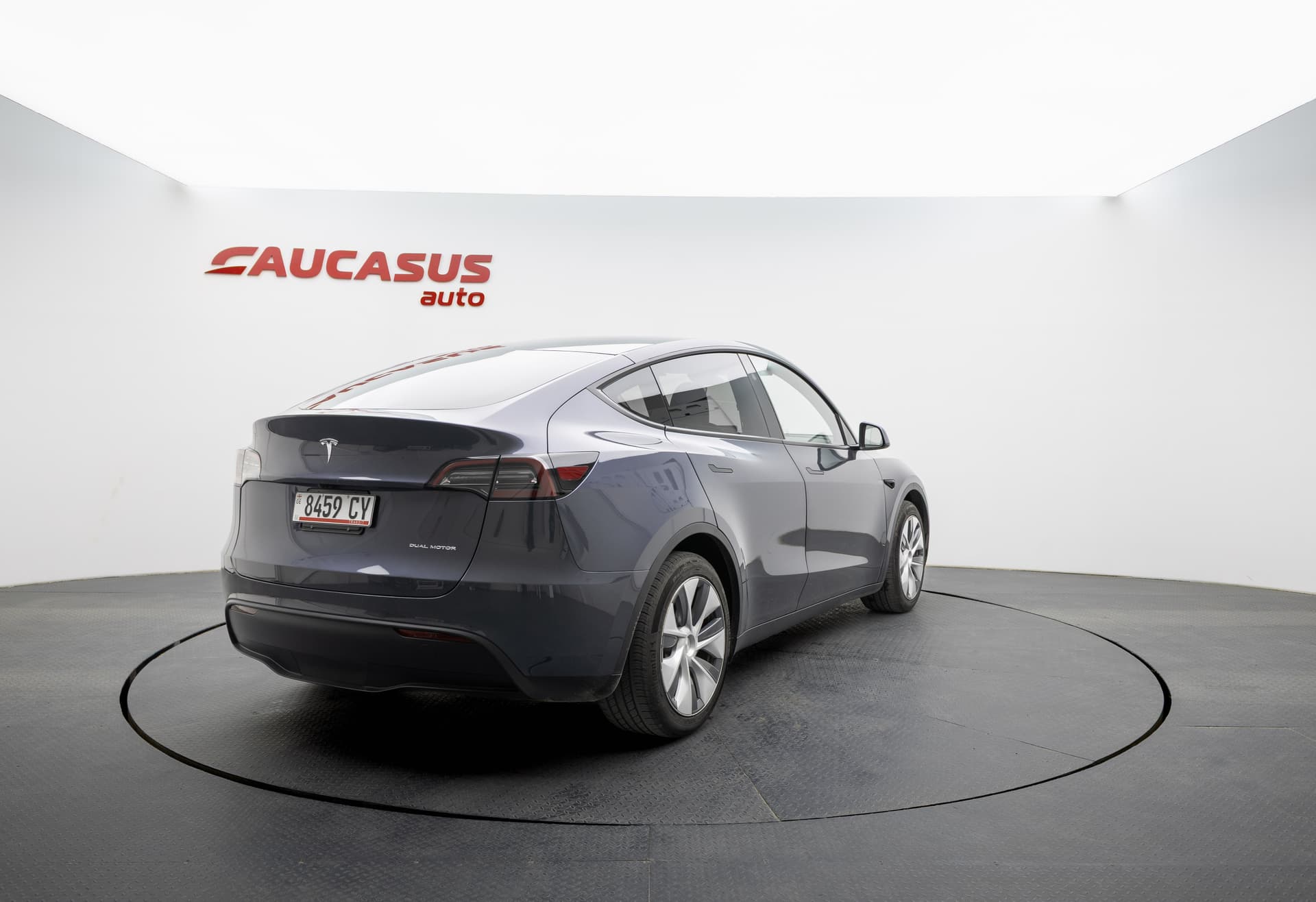 TESLA Model Y 2023 - 5