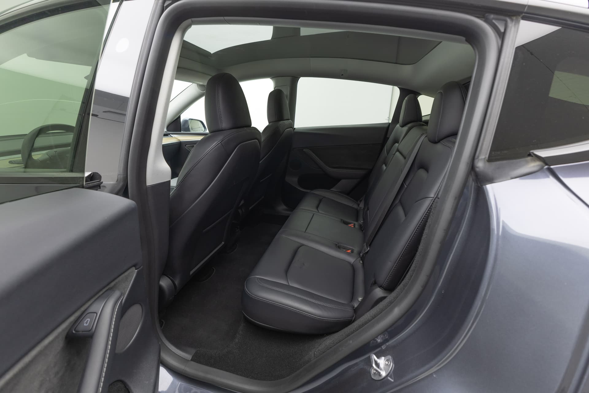 TESLA Model Y 2023 - 9