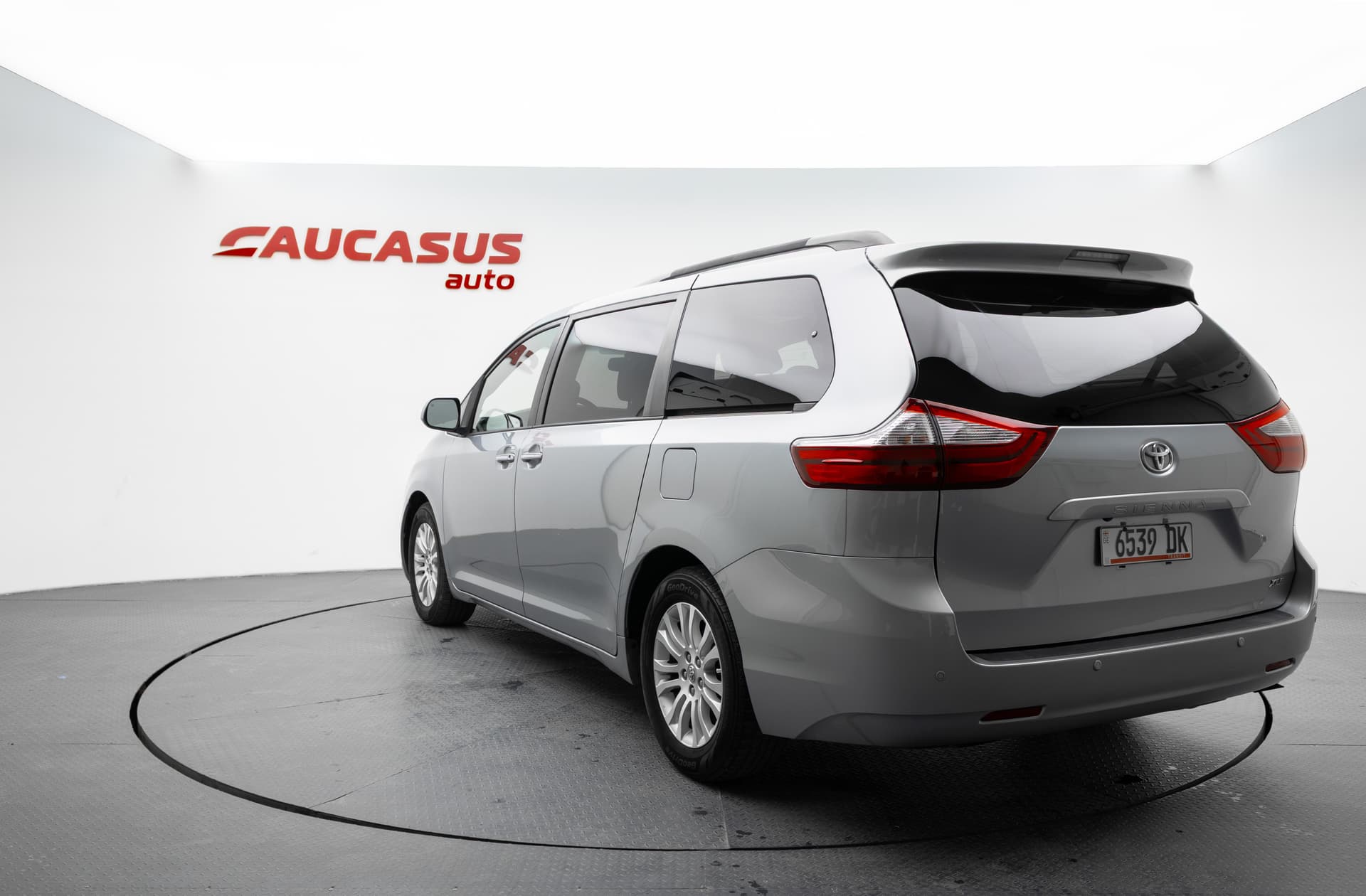 TOYOTA Sienna 2017 - 6