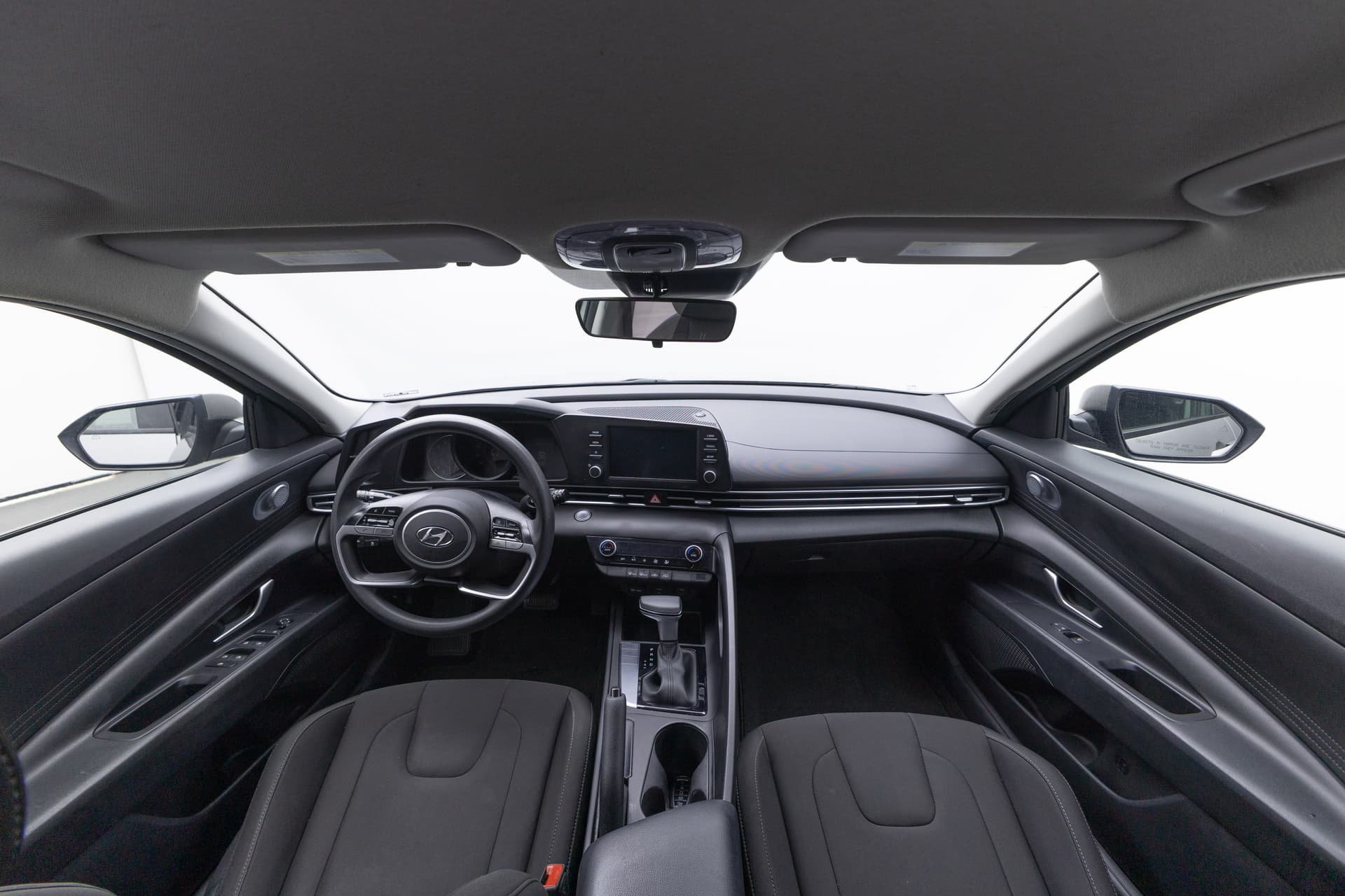 HYUNDAI Elantra 2023 - 9