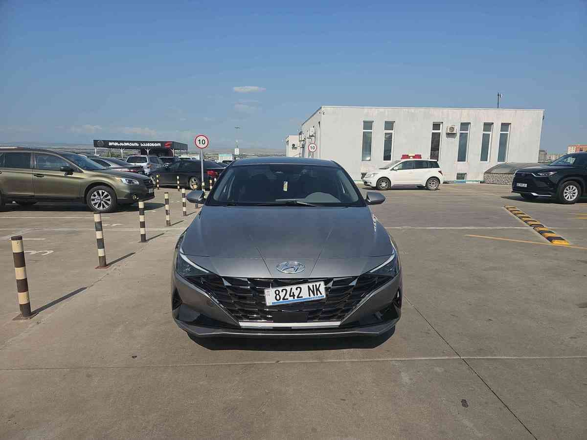 HYUNDAI Elantra 2023 - 2