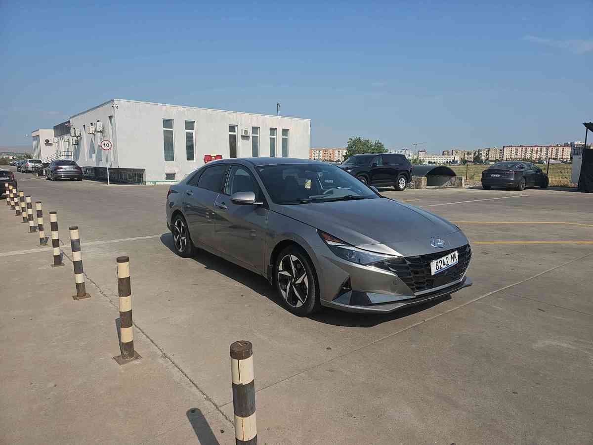 HYUNDAI Elantra 2023 - 3