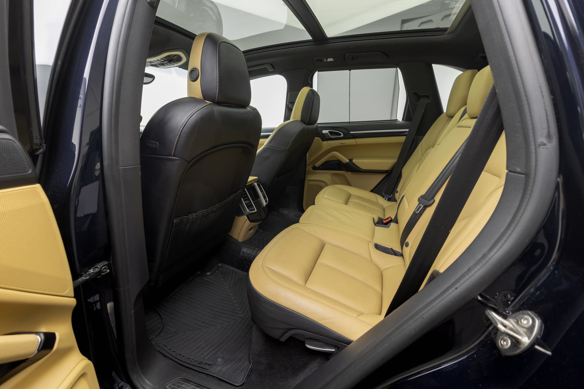 PORSCHE Cayenne 2016 - 8