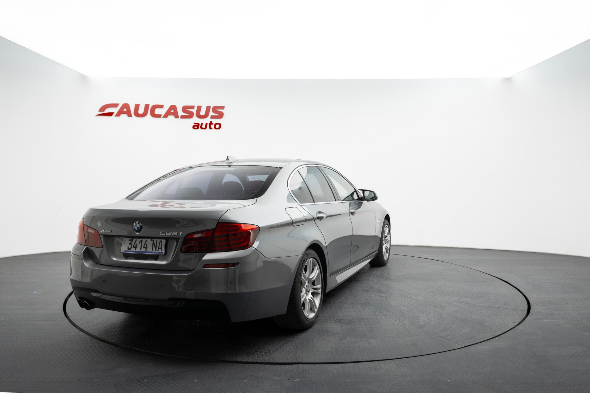 BMW 528i 2014 - 4