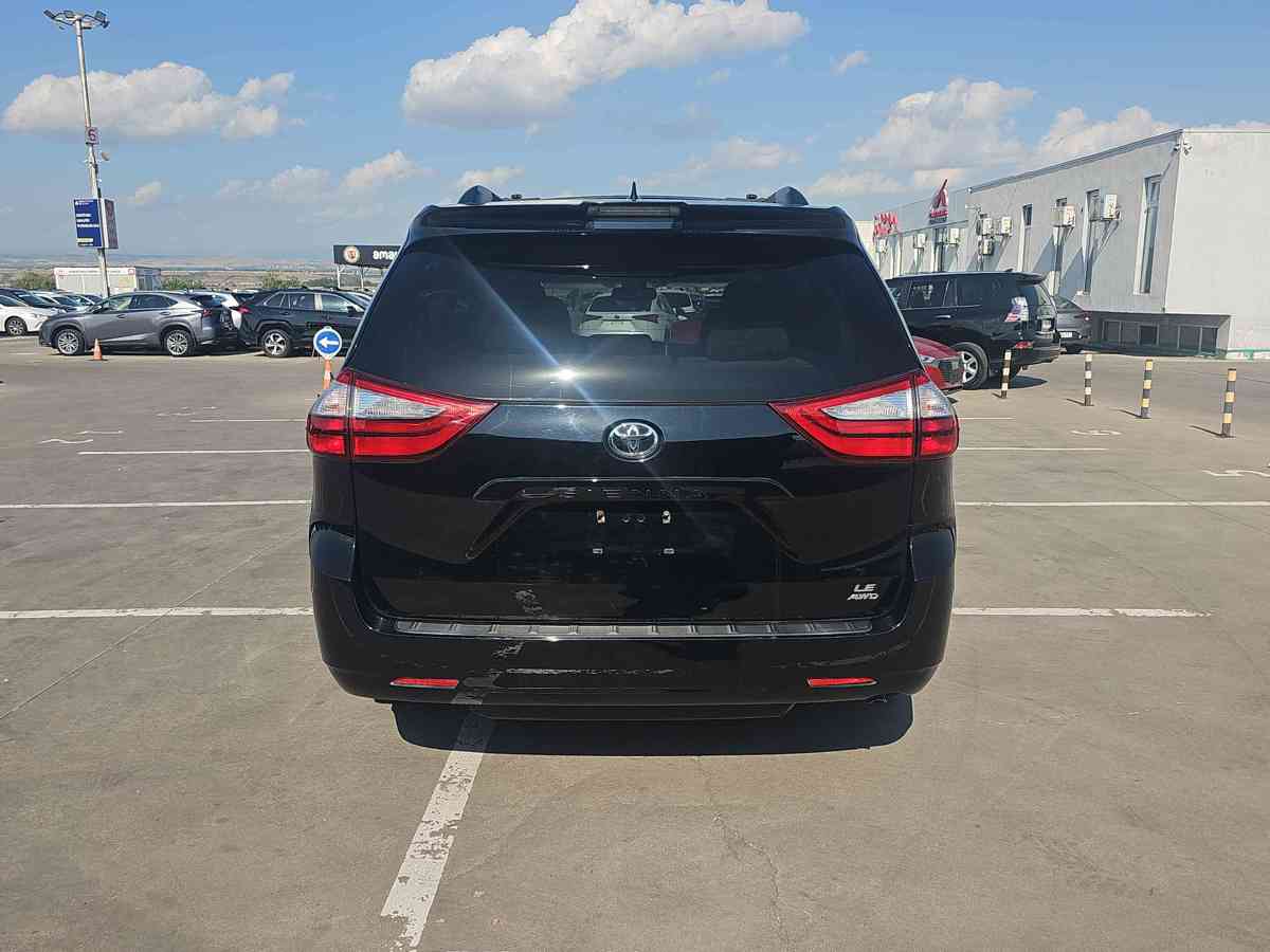 TOYOTA Sienna 2019 - 5