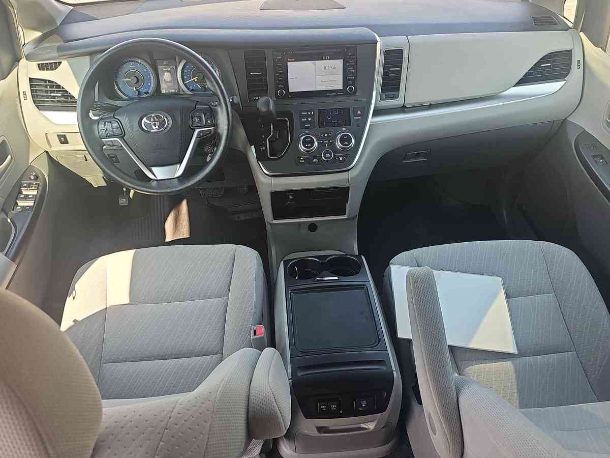 TOYOTA Sienna 2019 - 9