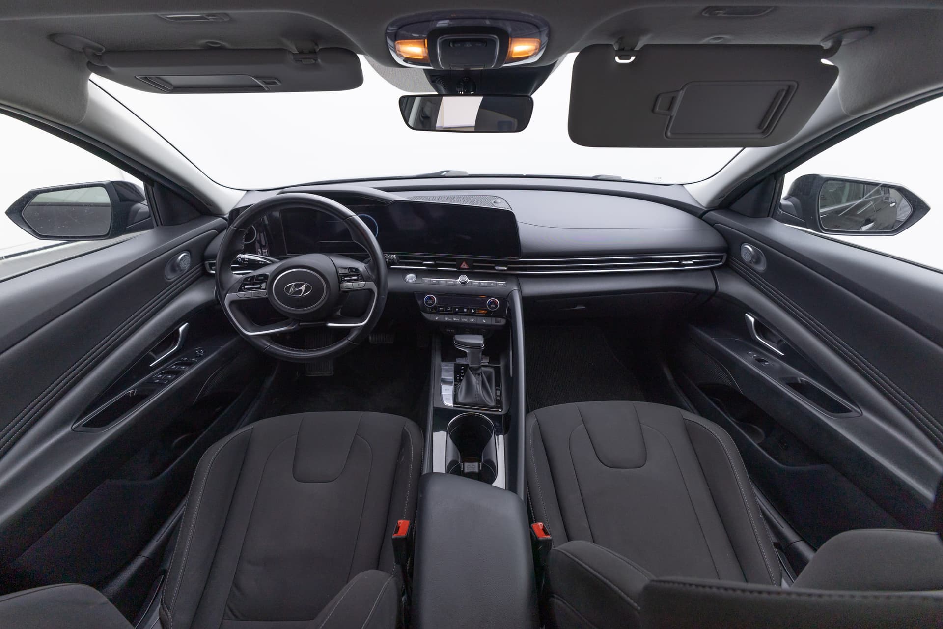 HYUNDAI Elantra 2023 - 9