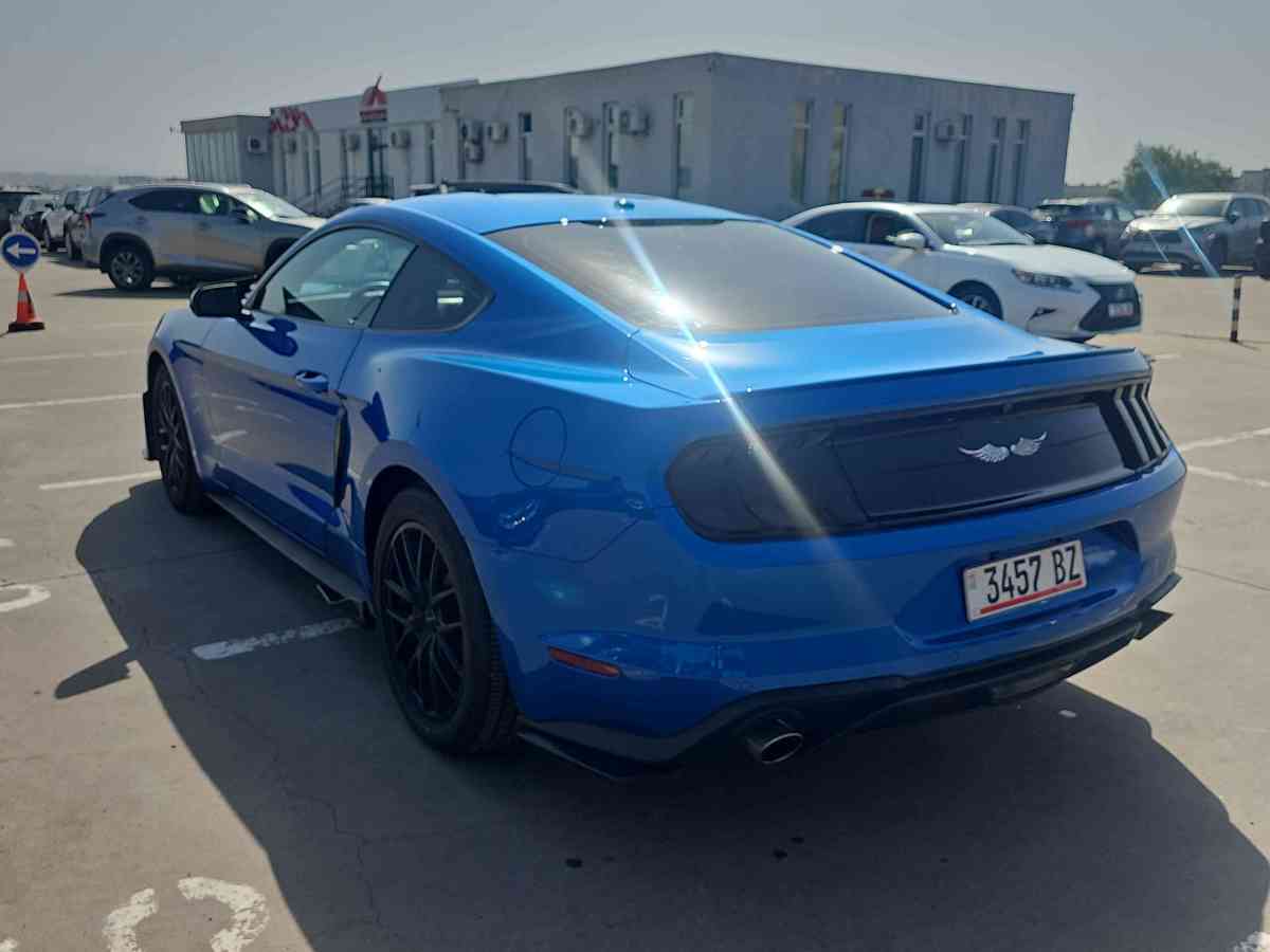 FORD Mustang 2019 - 6