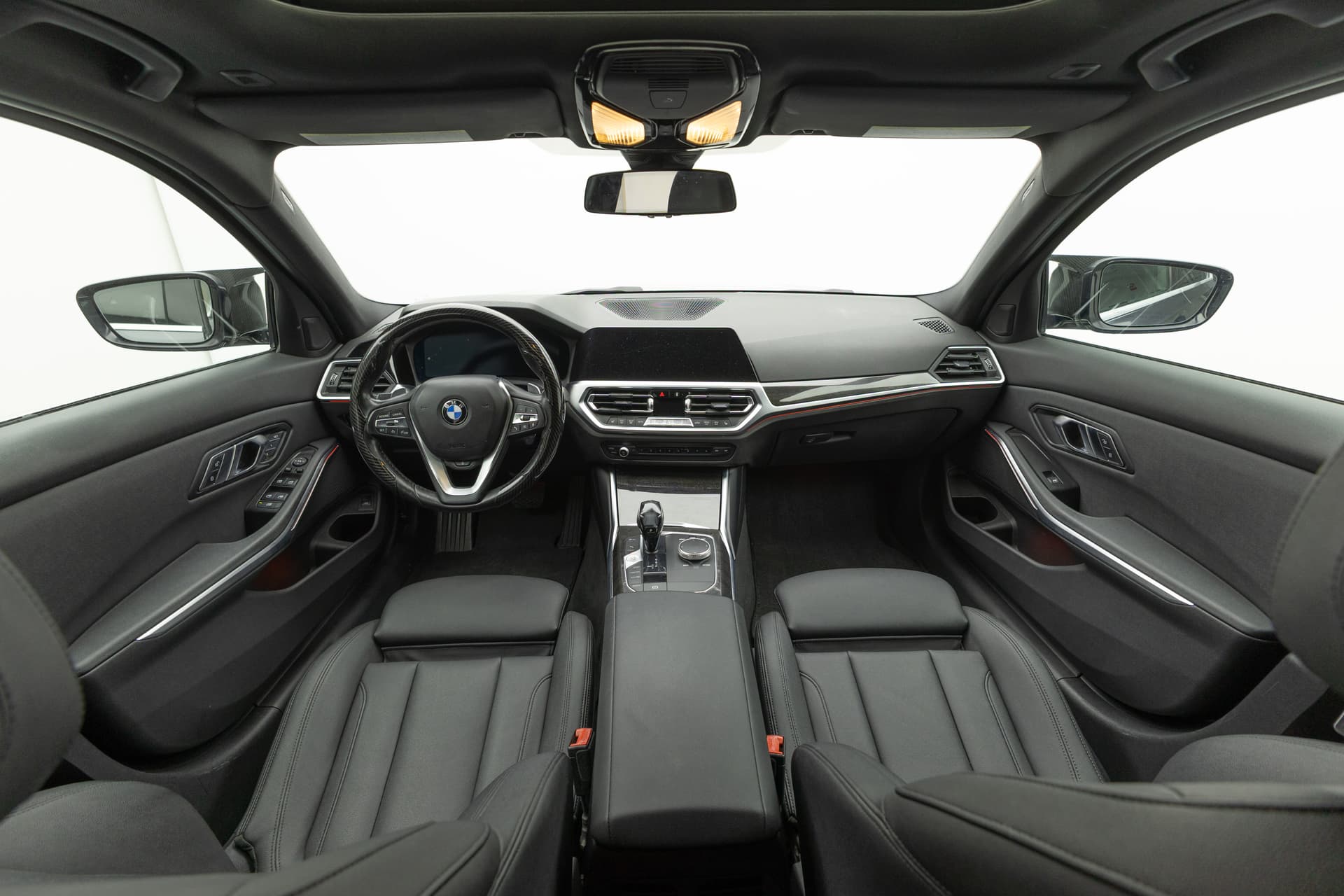 BMW 330i 2019 - 9