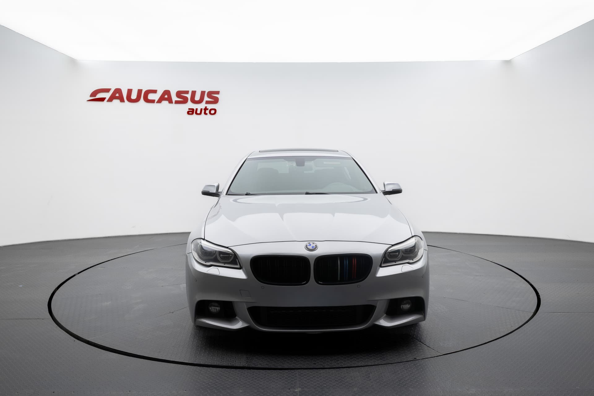 BMW 535xi 2016 - 2
