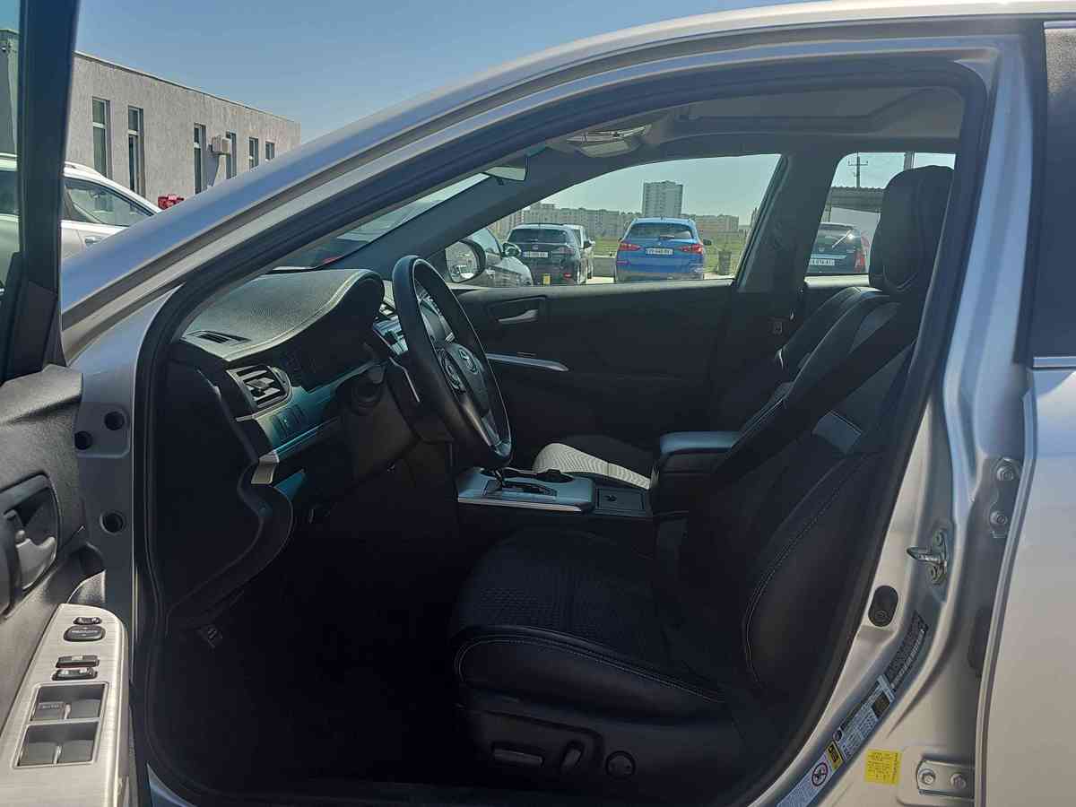 TOYOTA Camry 2014 - 9