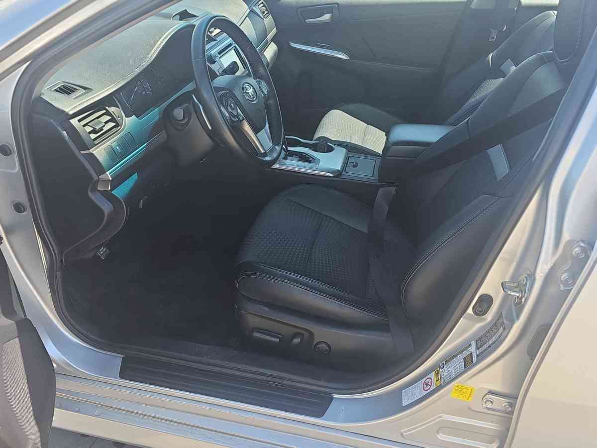 TOYOTA Camry 2014 - 10