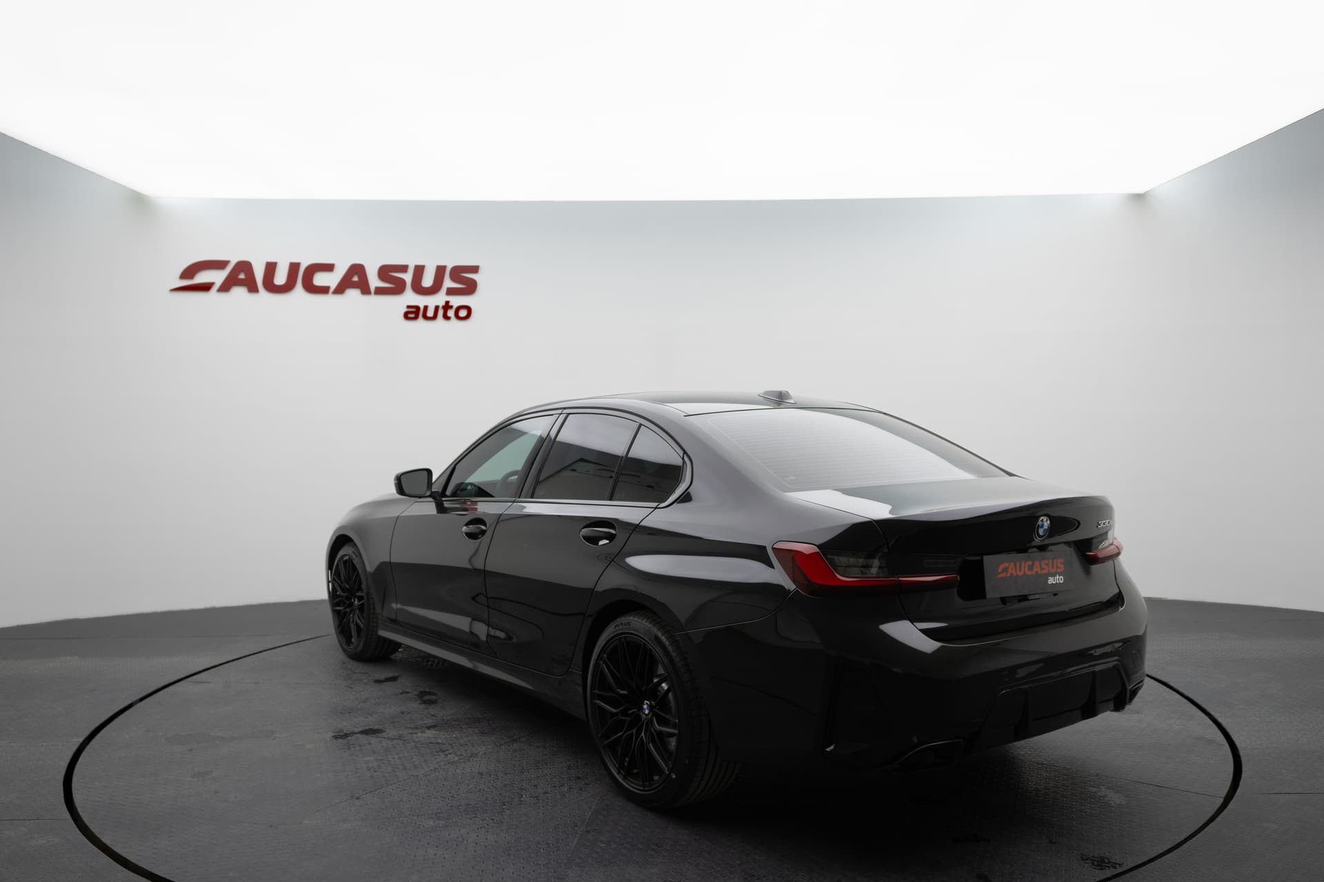 BMW 330i 2025 - 4